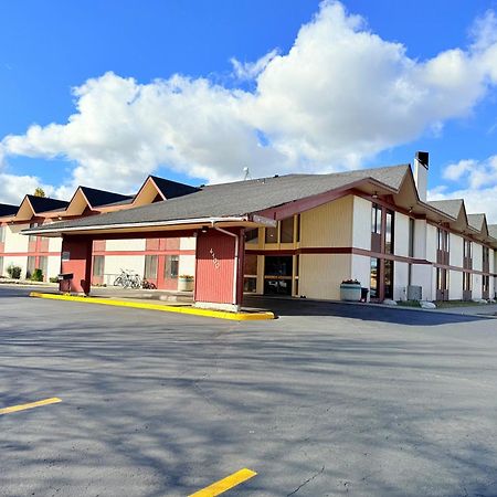 Red Lion Inn & Suites Post Falls Esterno foto